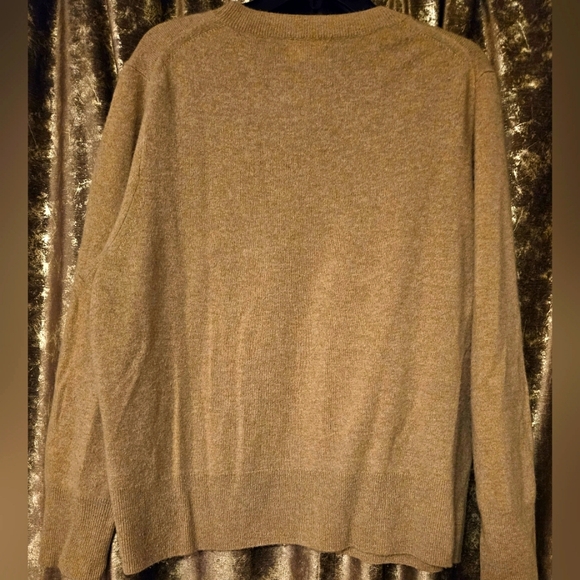 J Crew Classic Fit Cashmere Crew neck Sweater - Picture 6 of 6